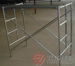 建筑门式脚手架配件有哪些？