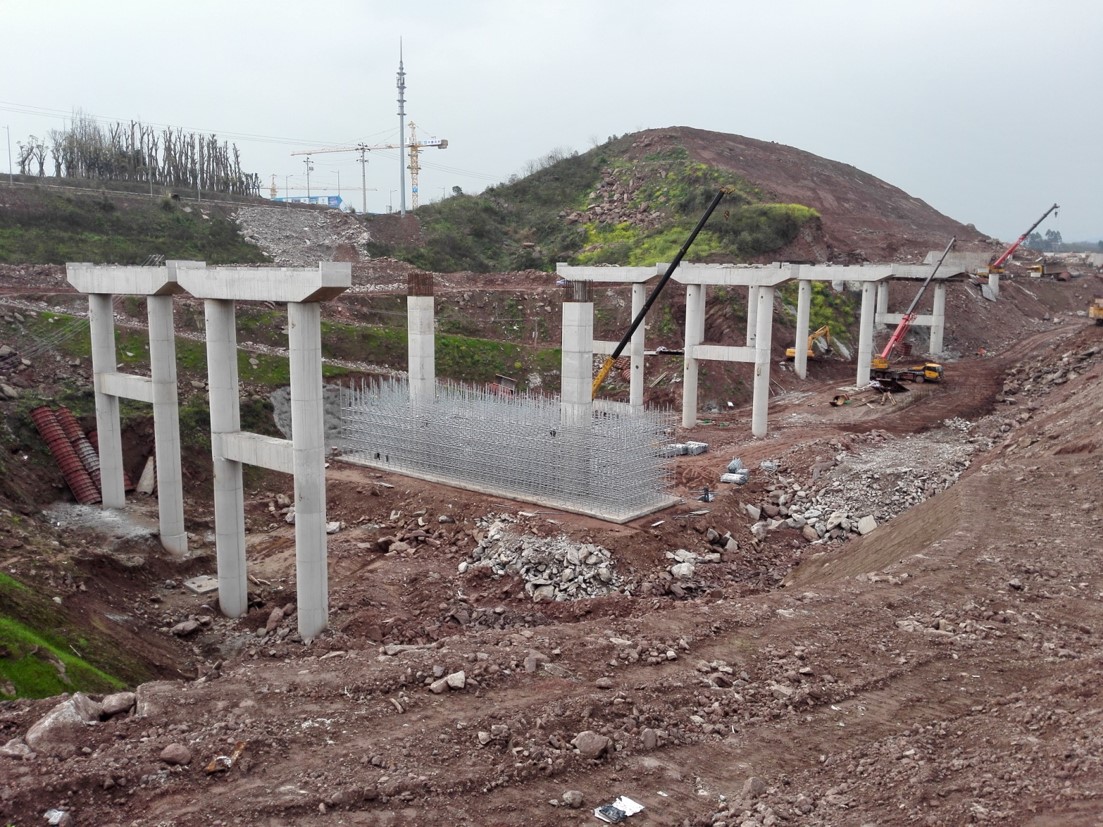 渝广高速公路使用元拓承插型盘扣式脚手架